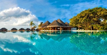 Pool, Dusit Thani Maldives 2