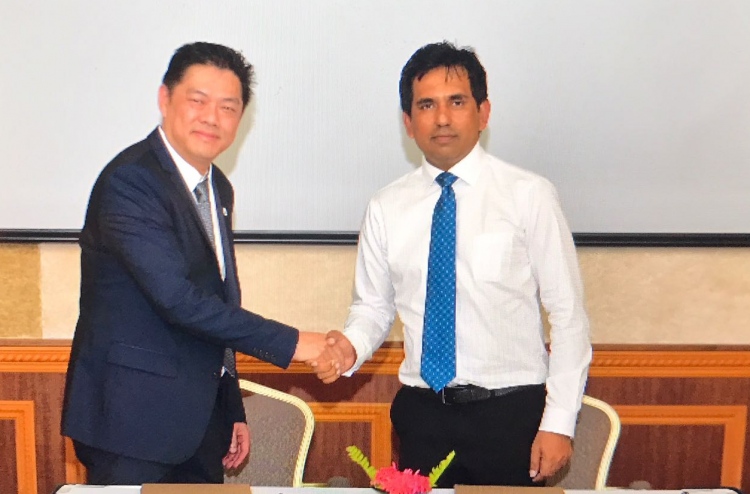 Economic Minister Mohamed Saeed and Surbana Jurong’s Managing Director of urban planning and design Philip YM Tan sign the agreement for the iHavan integrated project