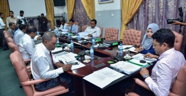 During a meeting of the parliamentary Economic Affairs Committee. PHOTO: NISHAN ALI/MIHAARU