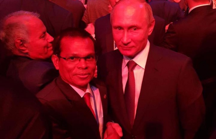 Parliament Speaker Abdulla Maseeh (L) pose for picture with Russian president Vladimir Putin after the 137th Inter-Parliamentary Union (IPU) Assembly in Russia.