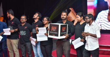 Raajje TV journalists hold peaceful protest against Broadcasting Commission at the Maldives Journalism Awards 2016 held in October 2017. PHOTO/MIHAARU