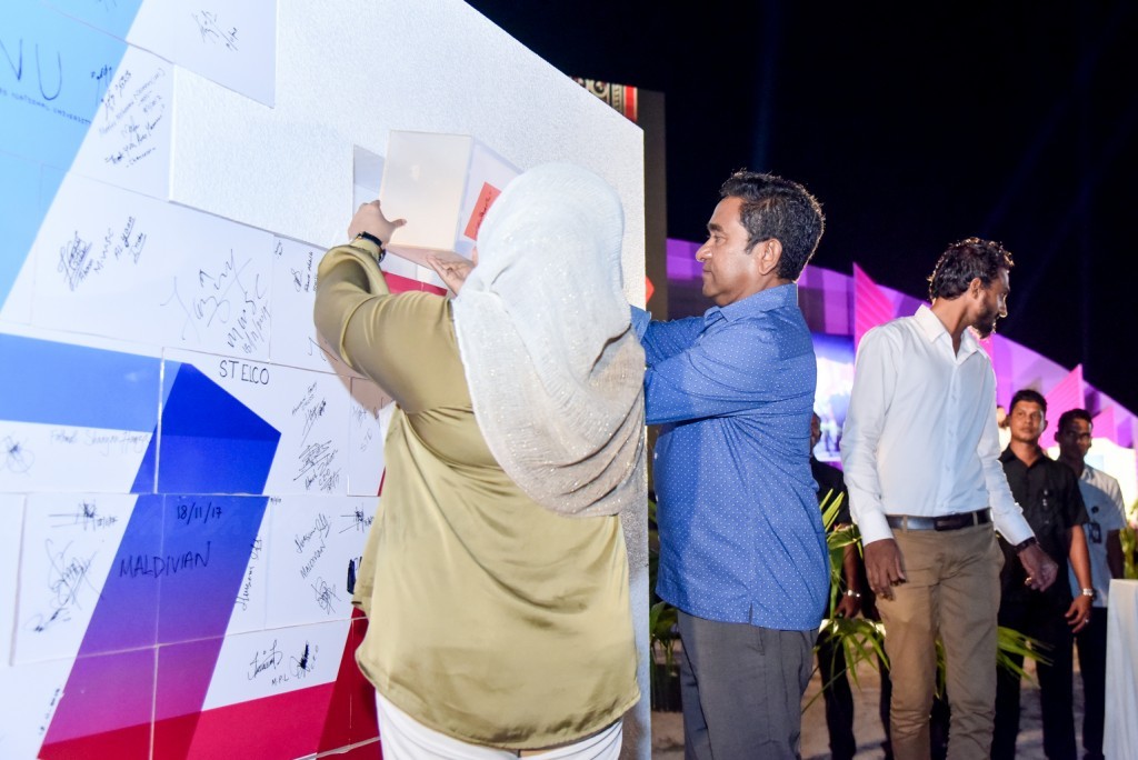 President Yameen and First lady inaugurating Hiya Housing scheme project