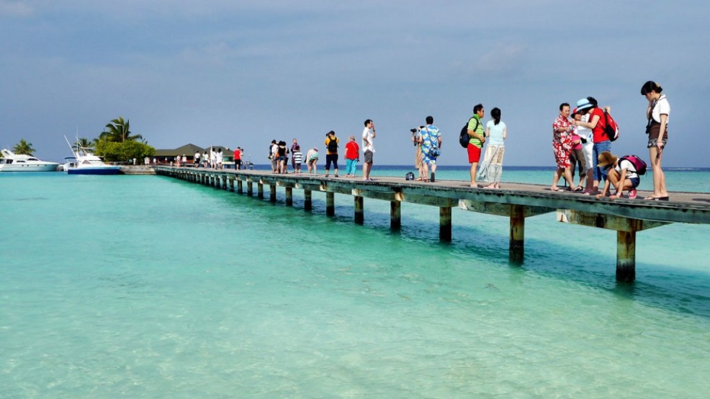 Chinese tourists in a Maldives resort