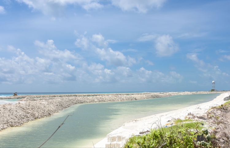 Ongoing reclamation of land to develop the link road between Hulhule and Hulhumale. PHOTO/HDC